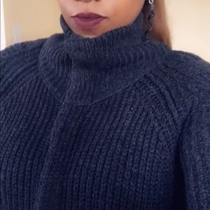 Beautiful Rachel Roy swing Sweater Jacket